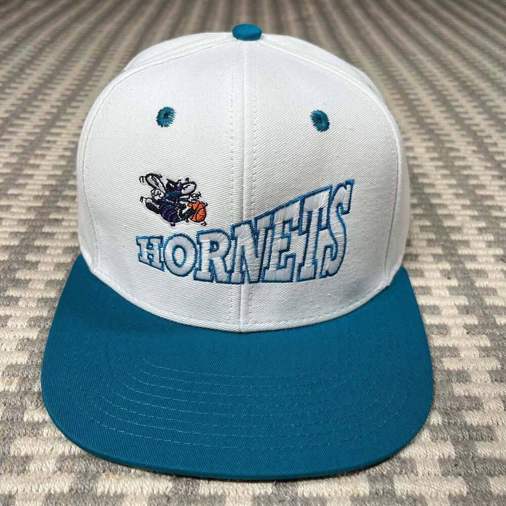 Vintage Charlotte Hornets NBA Adidas Hat Snapback Cap White New‎ Men
